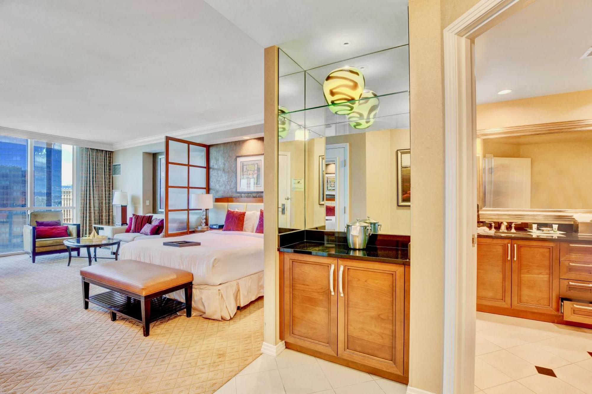 Apartment Strip View - No Fee !
