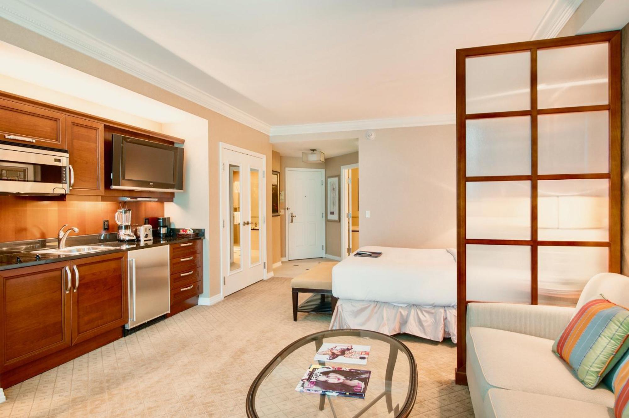 Apartment Strip View - No Fee !